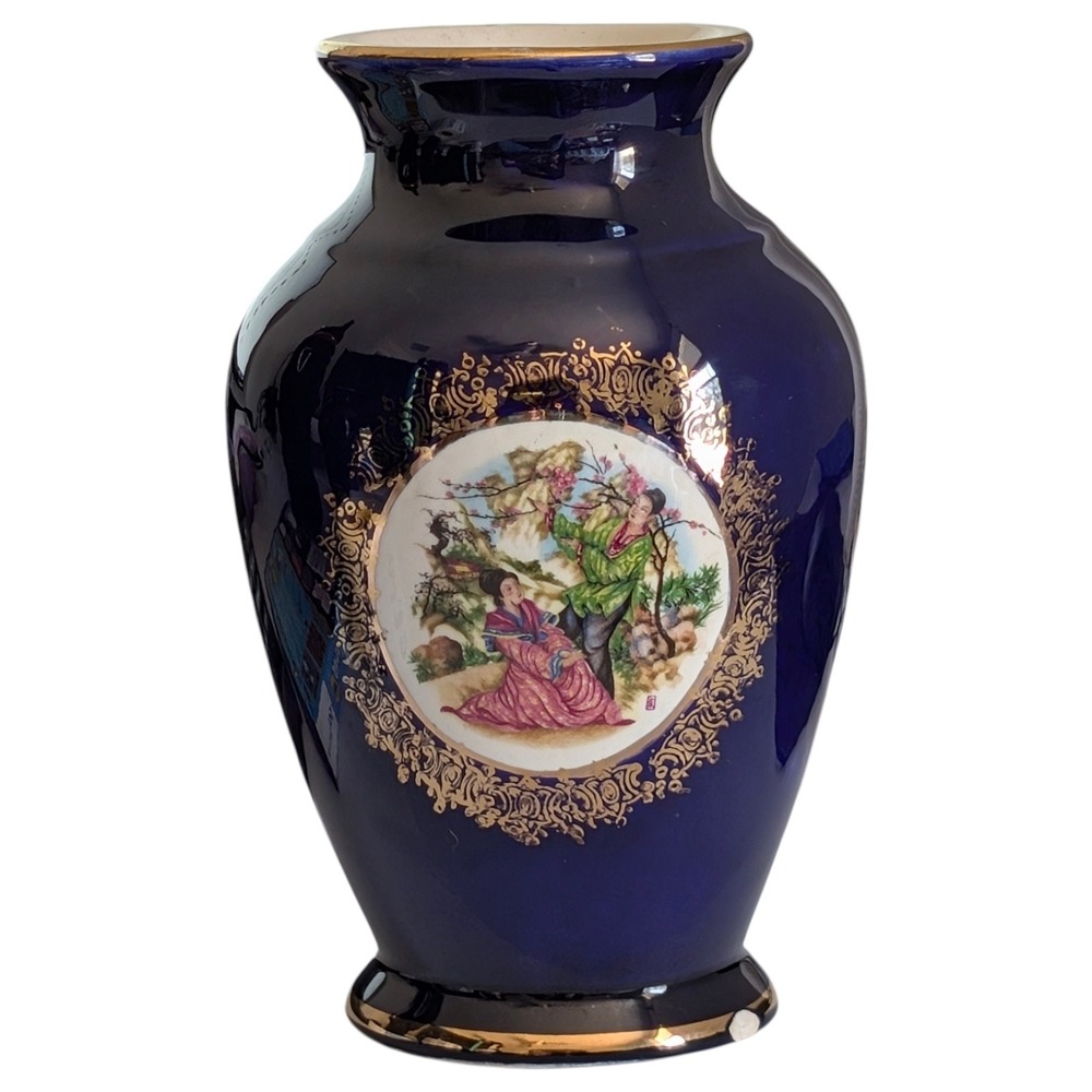 Vintage Kutani 6" Vase Cobalt Blue Medallion Man Woman‎ Scene Gold Leaf Trim